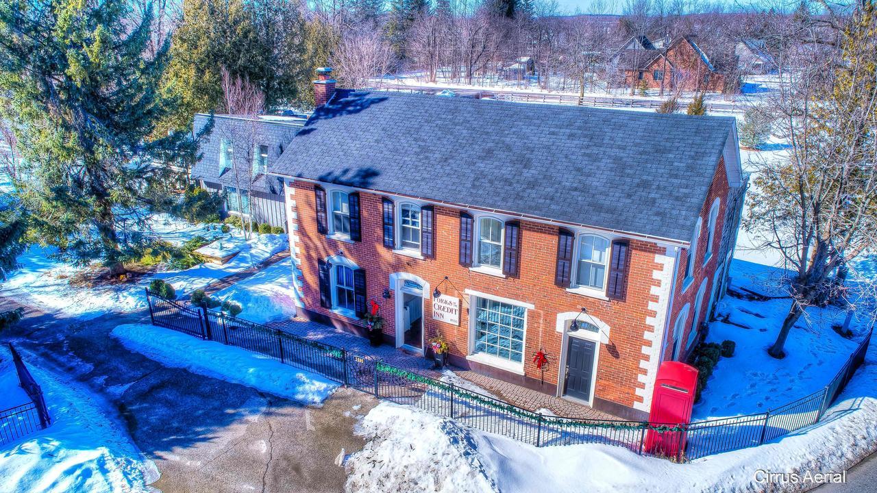Forks Of The Credit Inn Orangeville Esterno foto