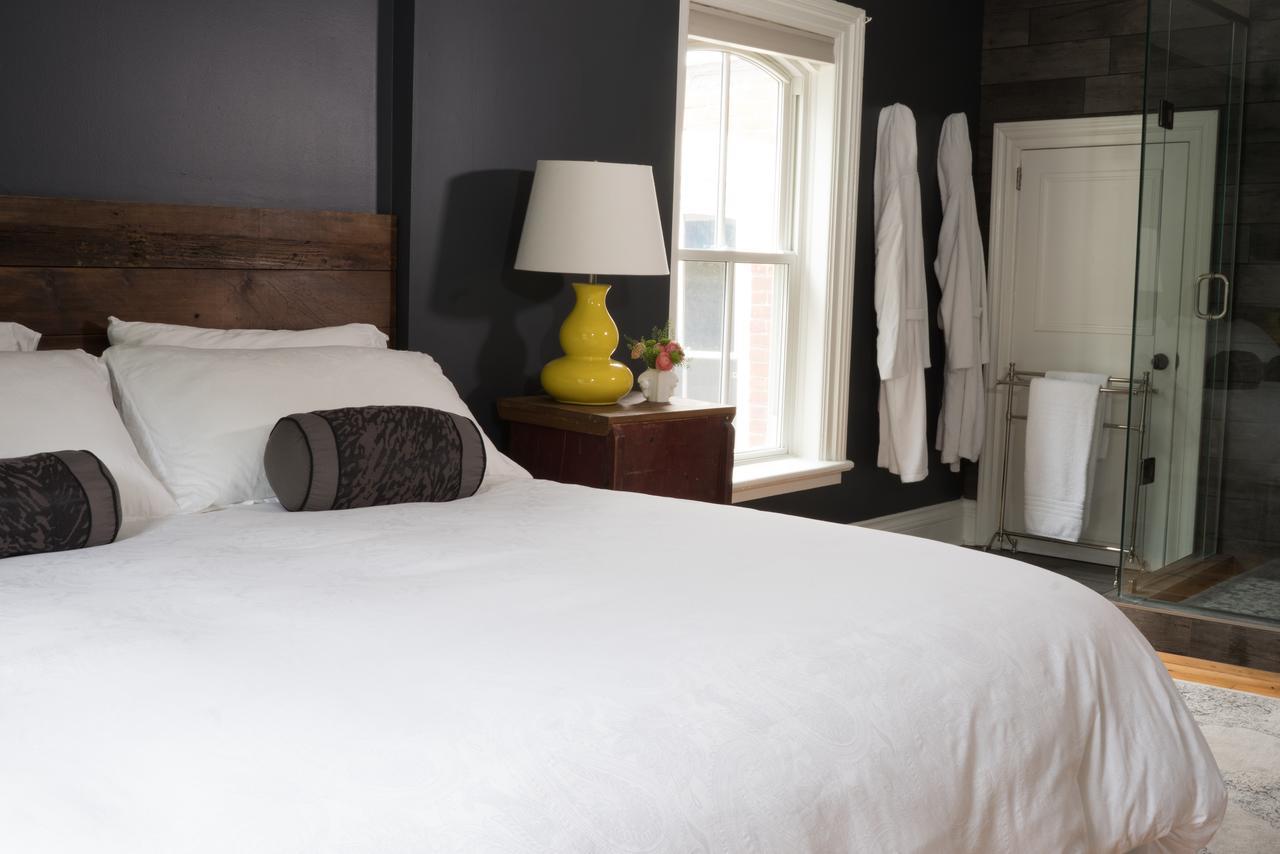 Forks Of The Credit Inn Orangeville Esterno foto
